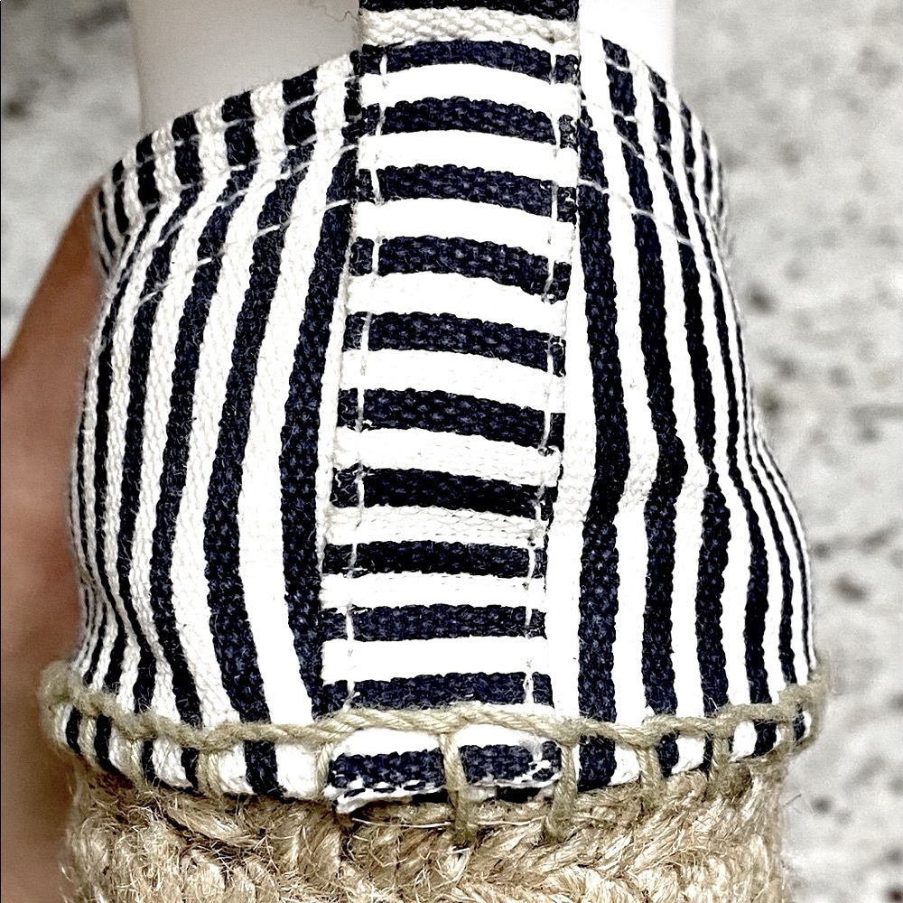 Espadrilles Shoes Toss Designs - Picture 5 of 9